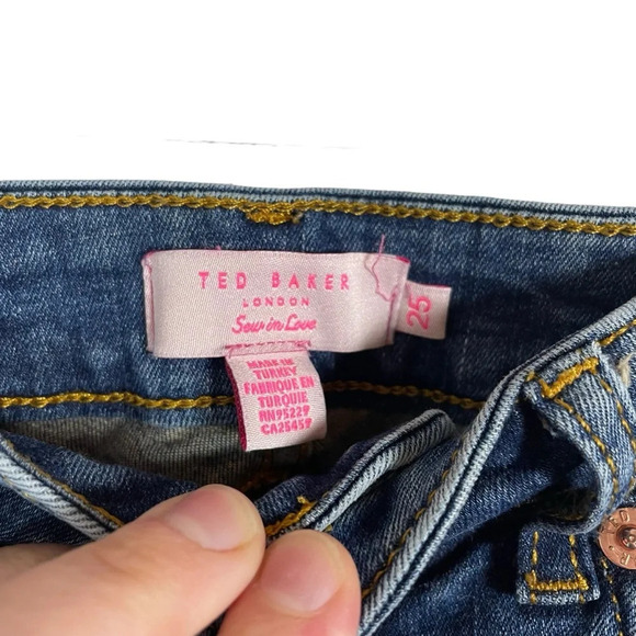 Ted Baker Women’s Distressed Slim Jeans in Medium Wash Size 25 - Picture 4 of 11